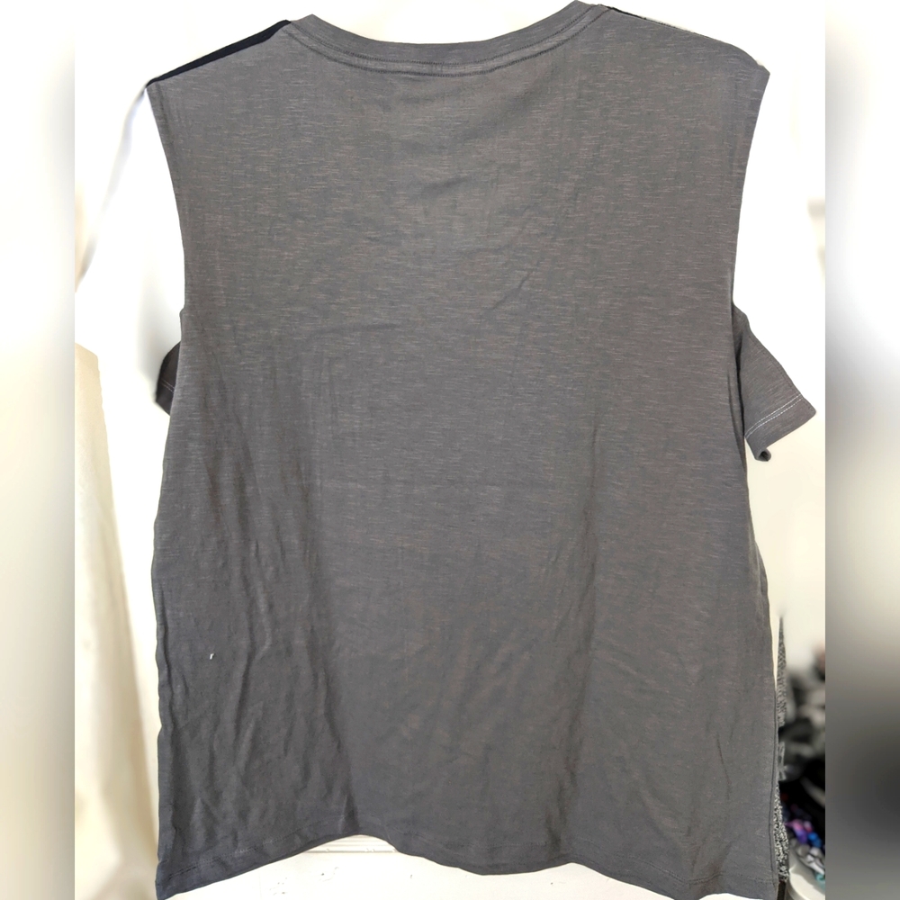 NBA Women's San Antonio Spurs Basketball Cotton Tee - Picture 5 of 8